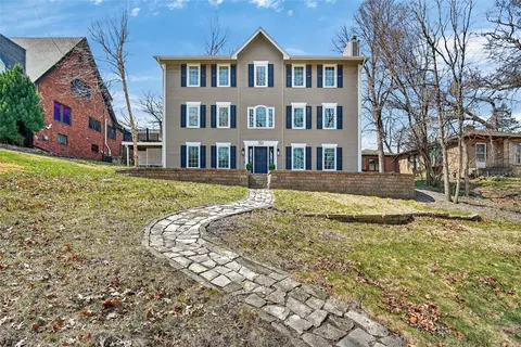 724 50th St, Des Moines, IA 50312