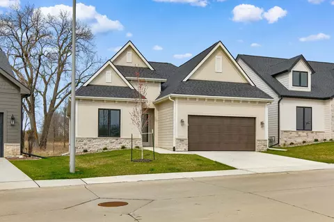 2646 SE Steele Dr, Waukee, IA 50263