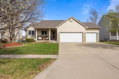 329 NW Driftwood Dr, Ankeny, IA 50023