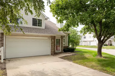 150 S Prairie View Dr #1112, West Des Moines, IA 50266