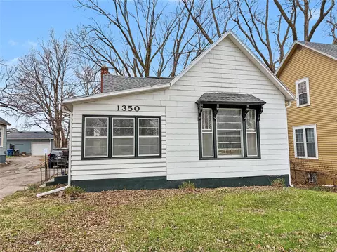 1350 E 9th St, Des Moines, IA 50316