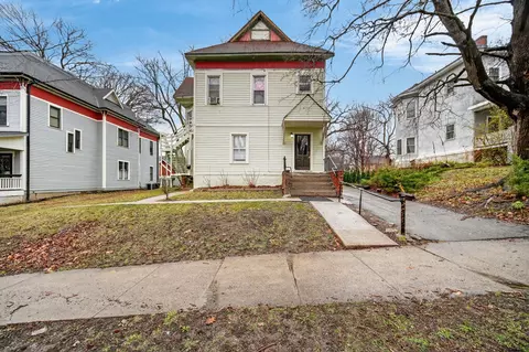 658 18th St, Des Moines, IA 50314