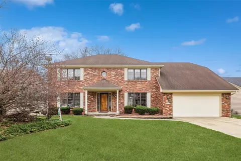 5712 Pommel Ct, West Des Moines, IA 50266