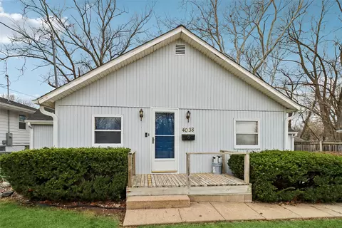 4038 52nd St, Des Moines, IA 50310