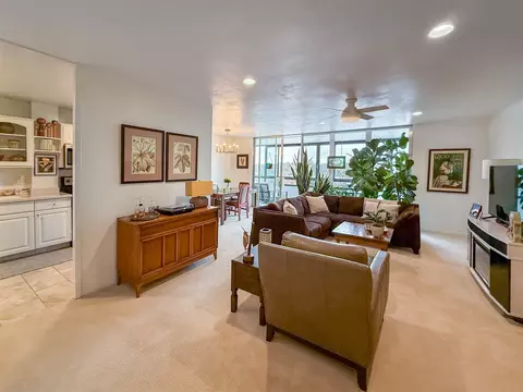 3663 Grand Ave #401, Des Moines, IA 50312