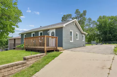 21 E Mckinley Ave, Des Moines, IA 50315