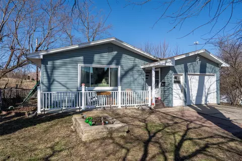 208 N 22nd St, Marshalltown, IA 50158
