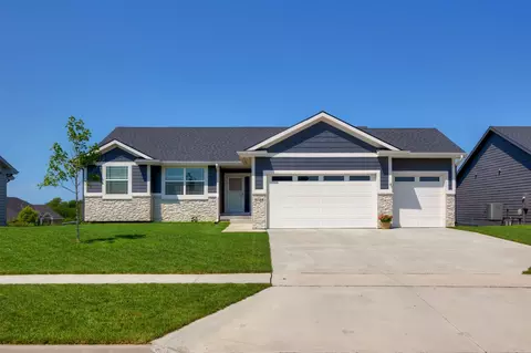5708 NE Northgate Dr, Ankeny, IA 50021