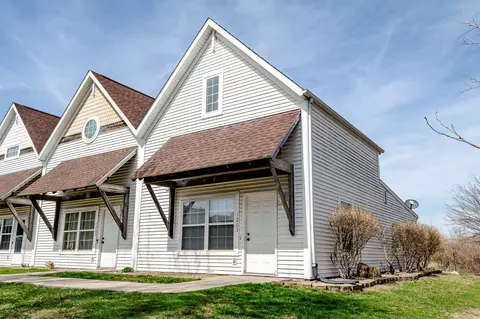 1203 10th Ave NW, Altoona, IA 50009