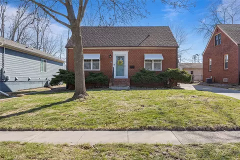 1605 56th St, Des Moines, IA 50310