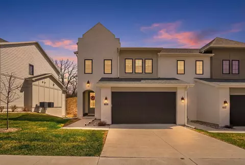 14147 Wilden Dr, Urbandale, IA 50323