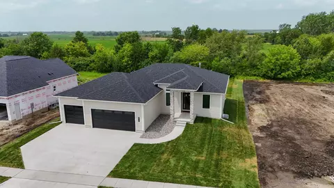 517 Timberline Dr, Gilbert, IA 50105 photo 2