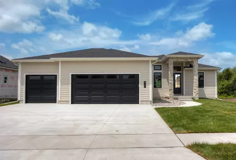 517 Timberline Dr, Gilbert, IA 50105