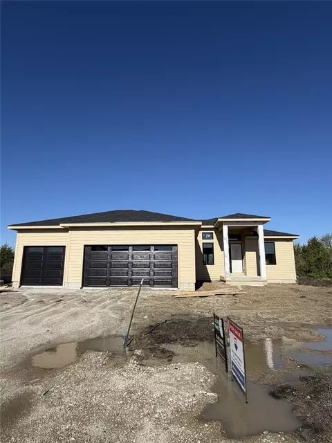 517 Timberline Dr, Gilbert, IA 50105