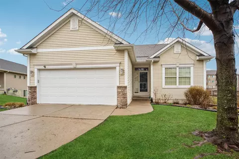 14550 Alpine Dr, Urbandale, IA 50323