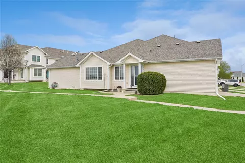 2845 Orinoco Ct SW, Altoona, IA 50009