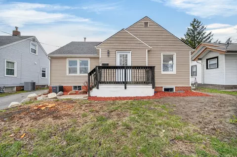 3932 2nd Ave, Des Moines, IA 50313