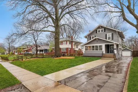 1310 40th St, Des Moines, IA 50311