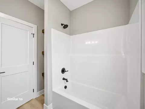 Bath - 2610 Ponte Pl, Adel, IA 50003 photo 6 of 7