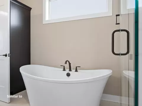 Bath - 2610 Ponte Pl, Adel, IA 50003 photo 2 of 7
