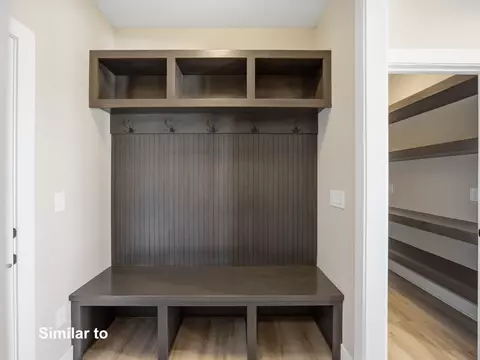 Entry Way - 2712 Ponte Pl, Adel, IA 50003 photo 2 of 2