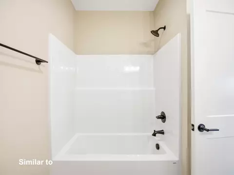 Bath - 2712 Ponte Pl, Adel, IA 50003 photo 5 of 6