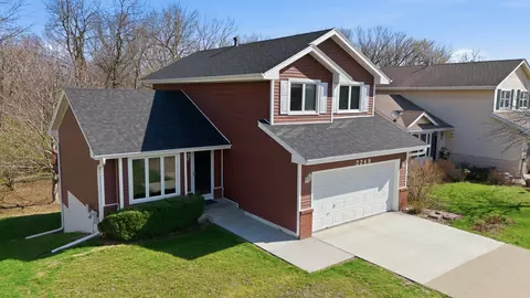 2248 E Park Ave, Des Moines, IA 50320