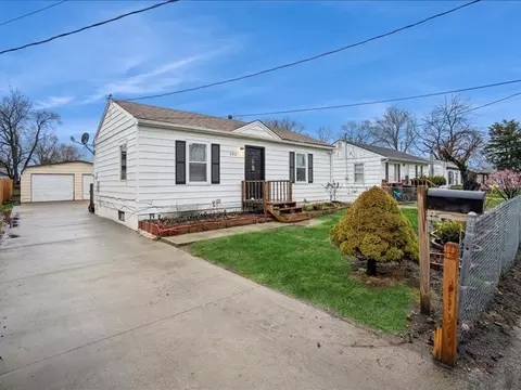 2212 Tichenor St, Des Moines, IA 50317