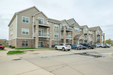 8350 Ep True Pkwy #1103, West Des Moines, IA 50266