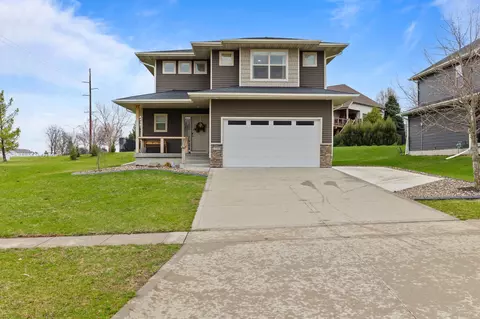 3709 161st St, Urbandale, IA 50323