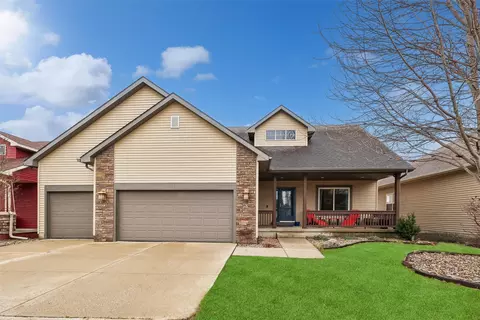 80 Broderick Dr, Waukee, IA 50263
