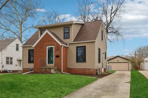 2808 48th St, Des Moines, IA 50310
