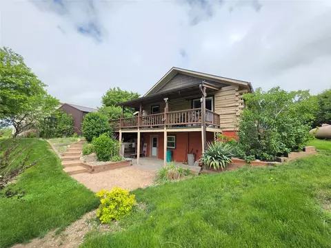 21450 490th St, Chariton, IA 50049
