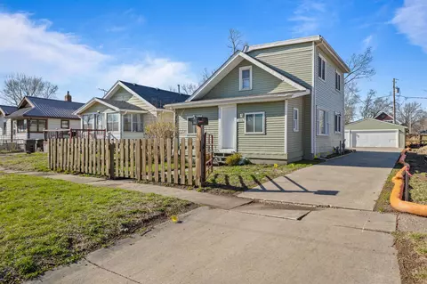 2216 Logan Ave, Des Moines, IA 50317