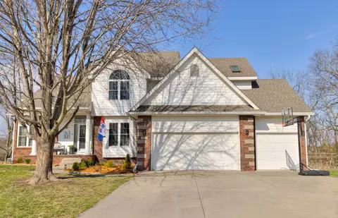 2514 135th St, Urbandale, IA 50323