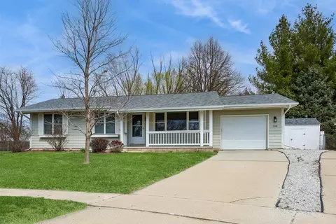 108 Sandburg Ct, Ames, IA 50014