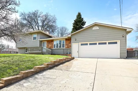 4400 66th St, Urbandale, IA 50322