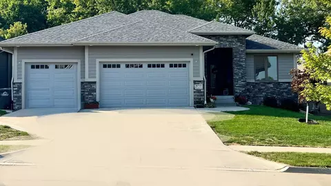 4715 Wisconsin Ave, Des Moines, IA 50317