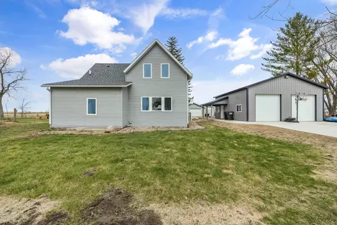 1721 158th St, Earlham, IA 50072