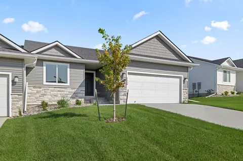 5520 NE Briarwood Dr, Ankeny, IA 50021