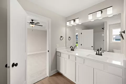 Bath - 4305 NE 5th St, Ankeny, IA 50021 photo 3 of 3