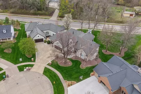 681 S 34th Ct, West Des Moines, IA 50265