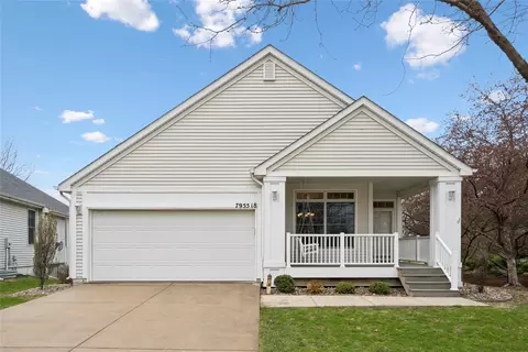 7955 Wistful Vista Dr #18, West Des Moines, IA 50266