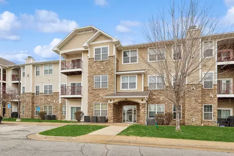 1331 SE University Ave #204, Waukee, IA 50263