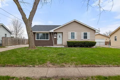 4117 64th St, Urbandale, IA 50322