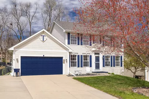 5180 Sycamore Dr, Pleasant Hill, IA 50327