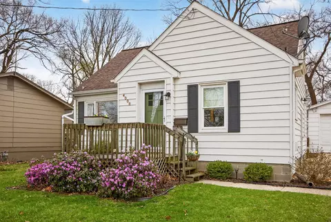 4008 67th St, Urbandale, IA 50322