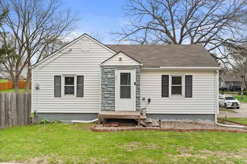6811 SW 13th St, Des Moines, IA 50315