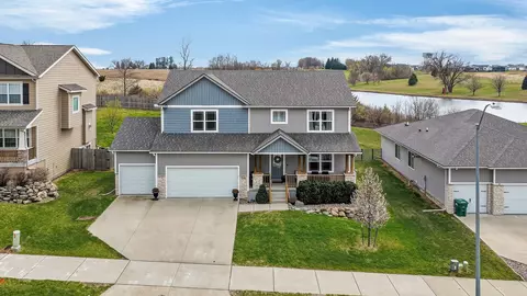 318 W High Rd, Norwalk, IA 50211