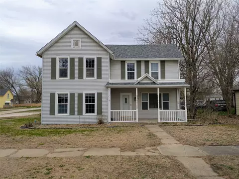 423 N Main St, Stuart, IA 50250